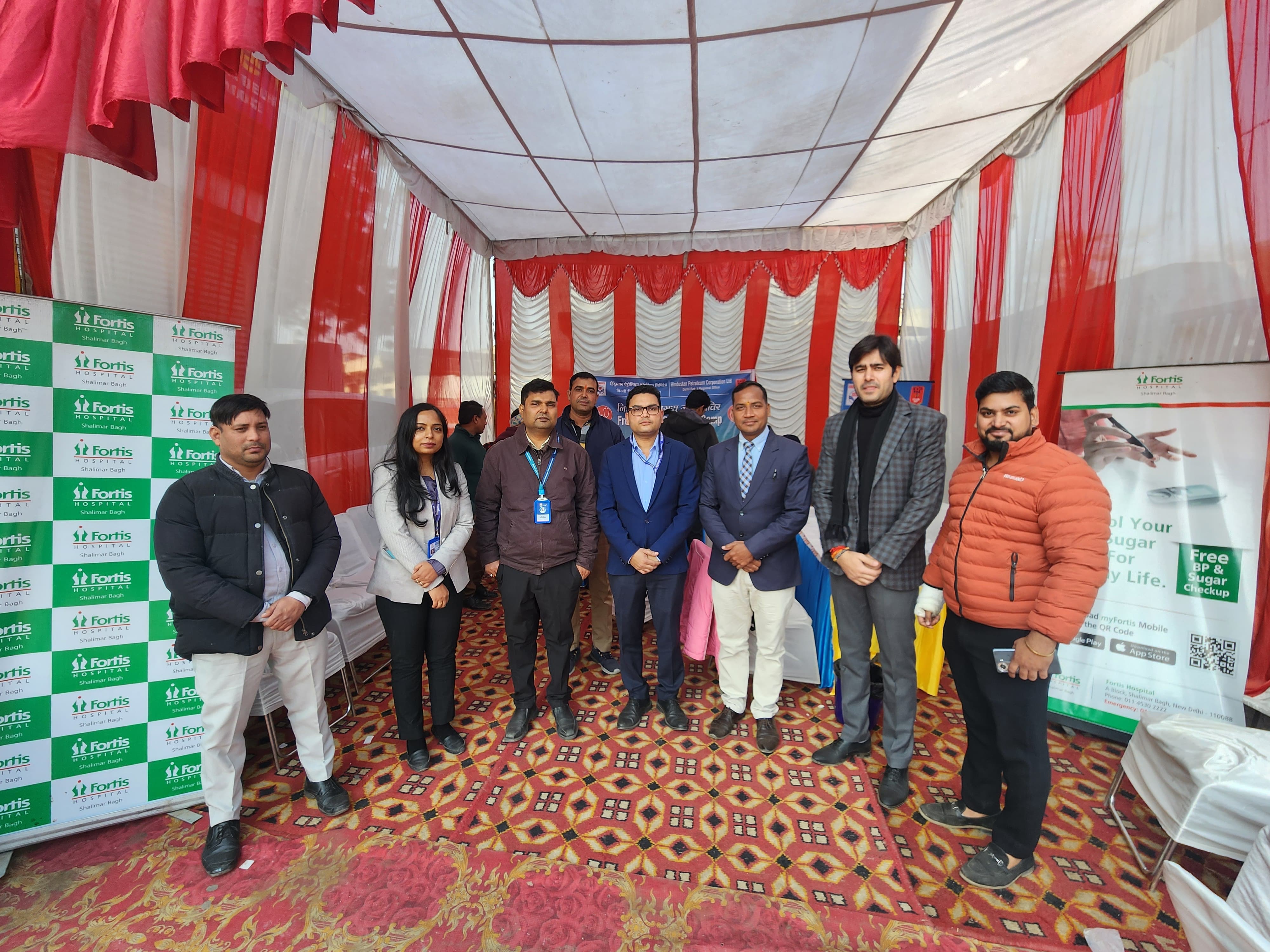 दिल्ली के संजय गांधी ट्रांसपोर्ट नगर में निःशुल्क स्वास्थ्य जांच शिविर